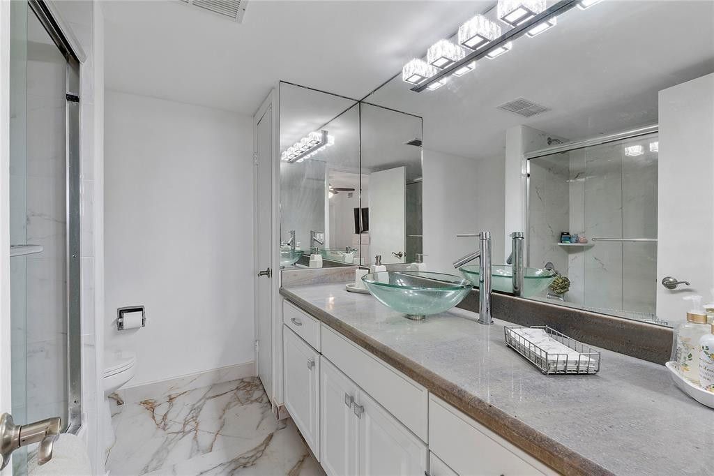 3100 NE 49th Street, Unit 807, Fort Lauderdale, FL 33308 Photo