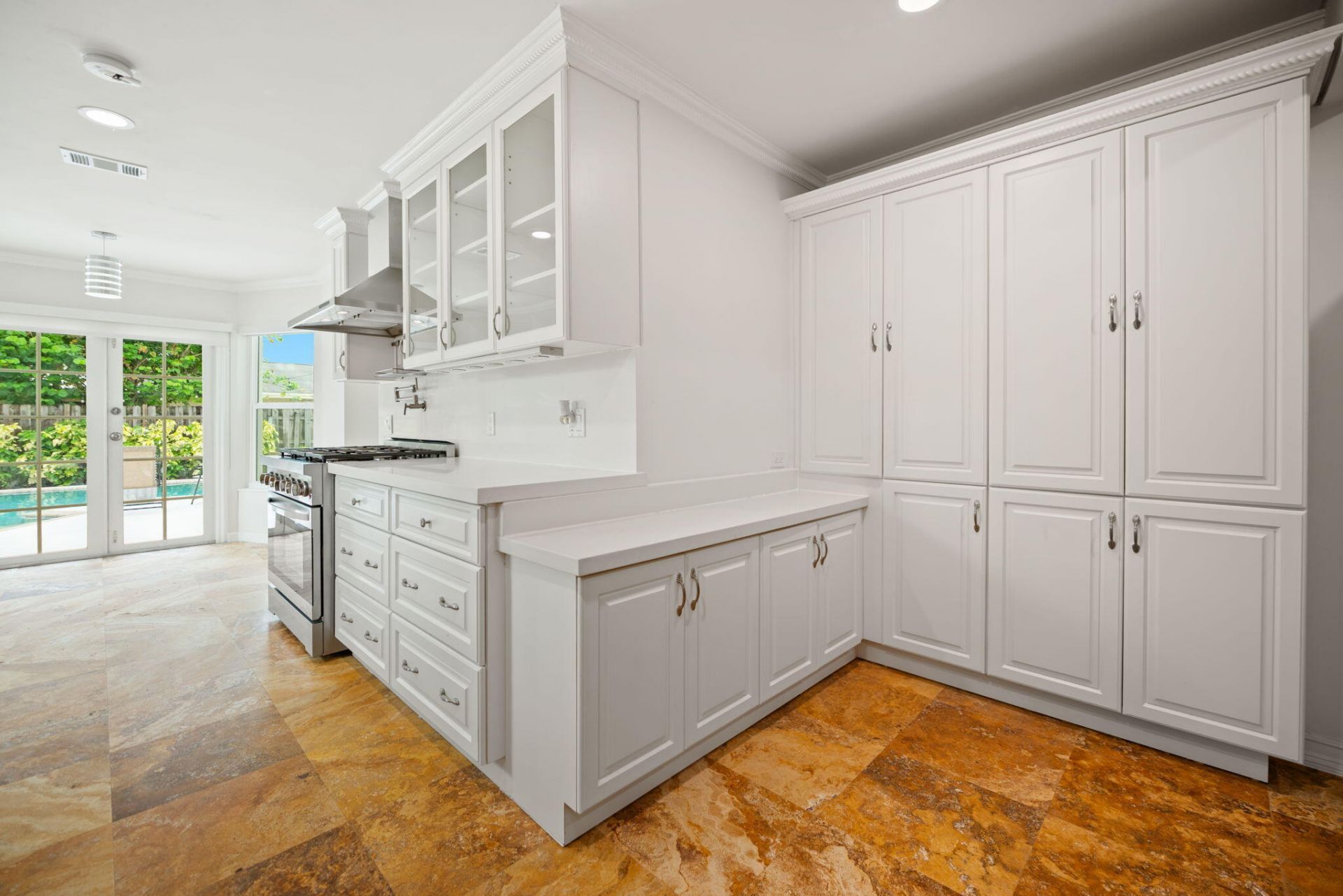 561 SW 168th Terrace, Weston, FL 33326 Photo