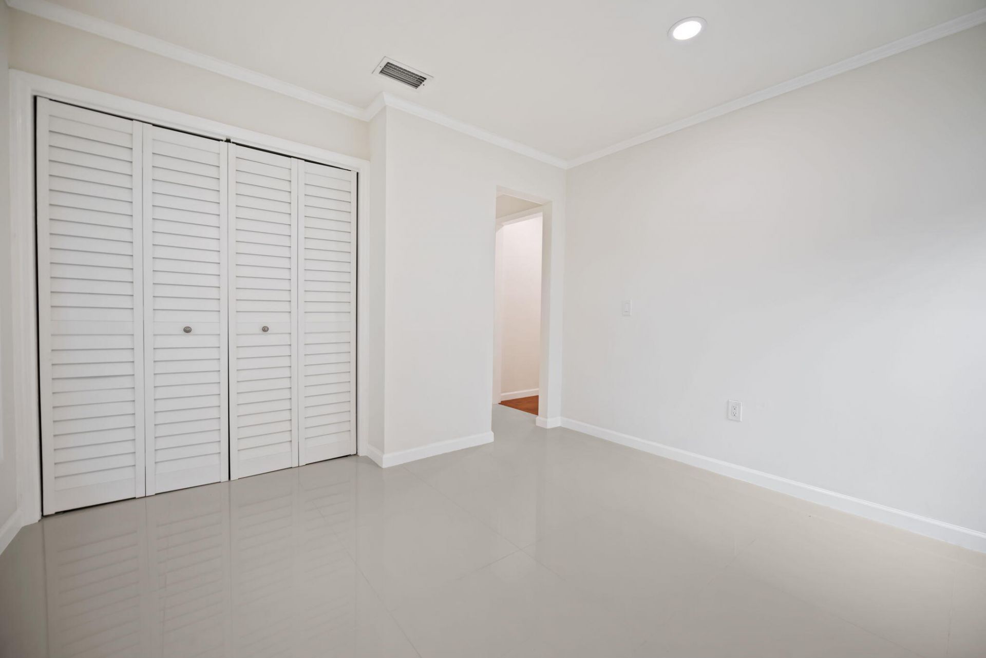 561 SW 168th Terrace, Weston, FL 33326 Photo