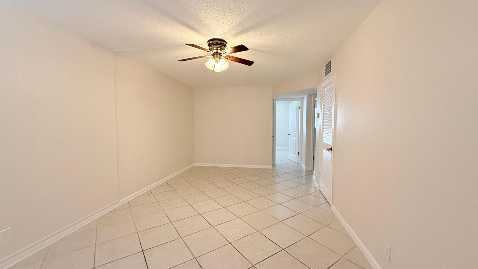 501 W Kalmia Drive, Unit 2, West Palm Beach, FL 33403 Photo