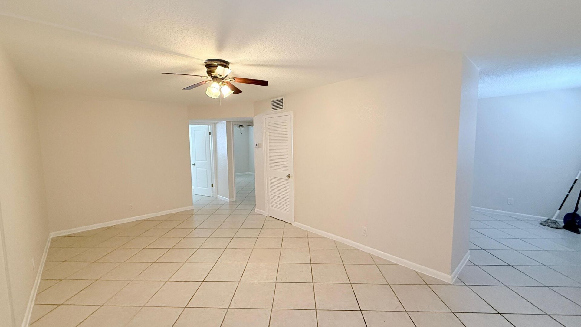 501 W Kalmia Drive, Unit 2, West Palm Beach, FL 33403 Photo