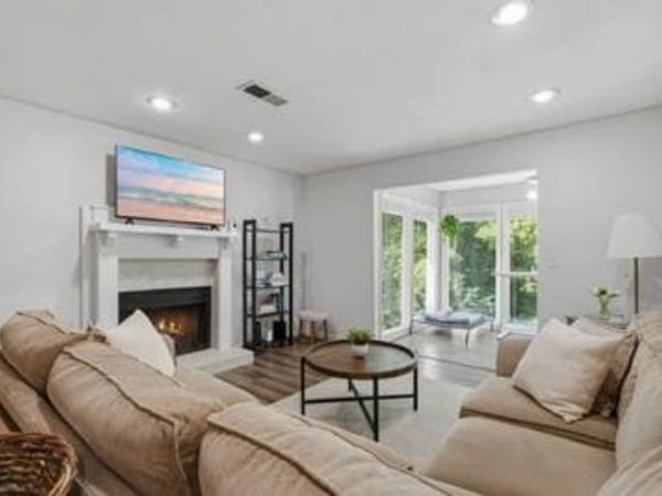 2698 Suwanee Way , Marietta, GA 30067