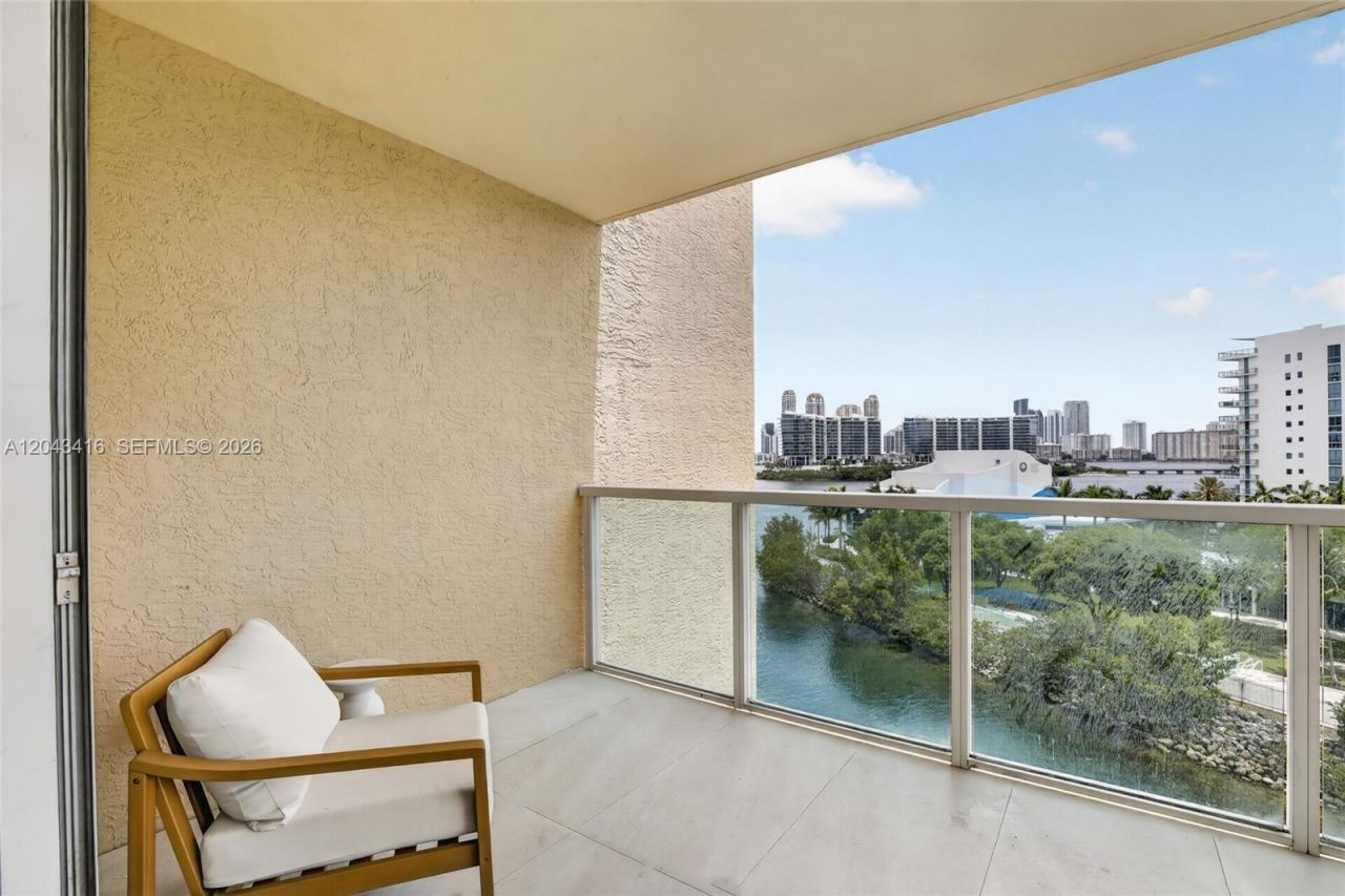 3330 NE 190th St, Unit 718, Aventura, FL 33180 Photo