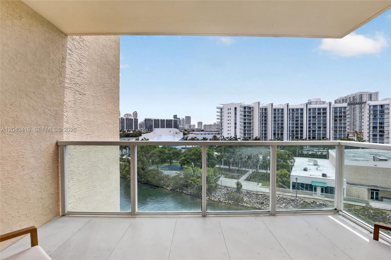 3330 NE 190th St, Unit 718, Aventura, FL 33180 Photo