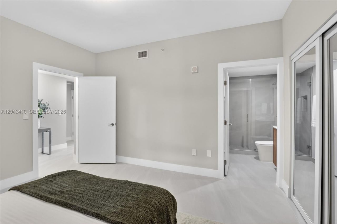 3330 NE 190th St, Unit 718, Aventura, FL 33180 Photo