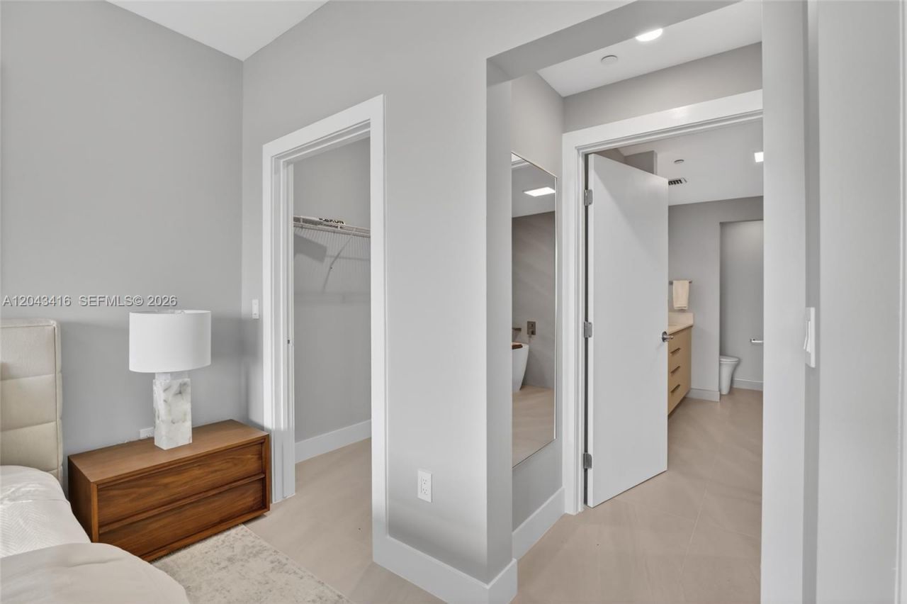 3330 NE 190th St, Unit 718, Aventura, FL 33180 Photo