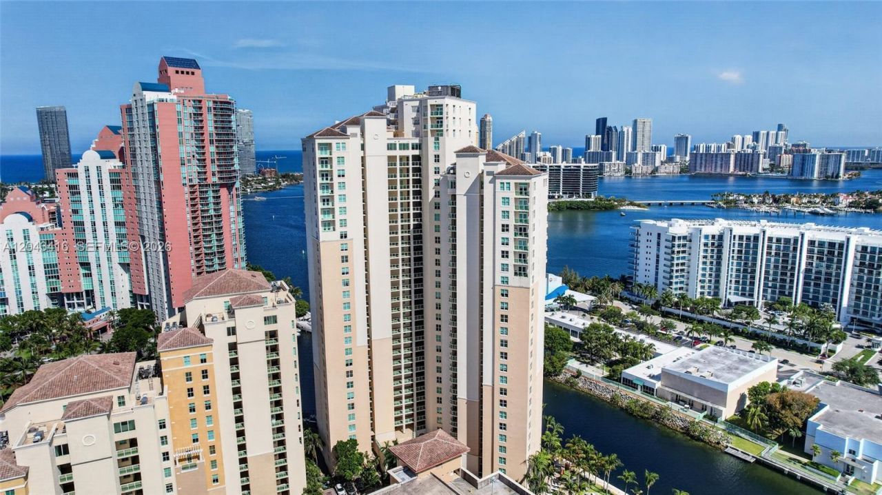 3330 NE 190th St, Unit 718, Aventura, FL 33180 Photo