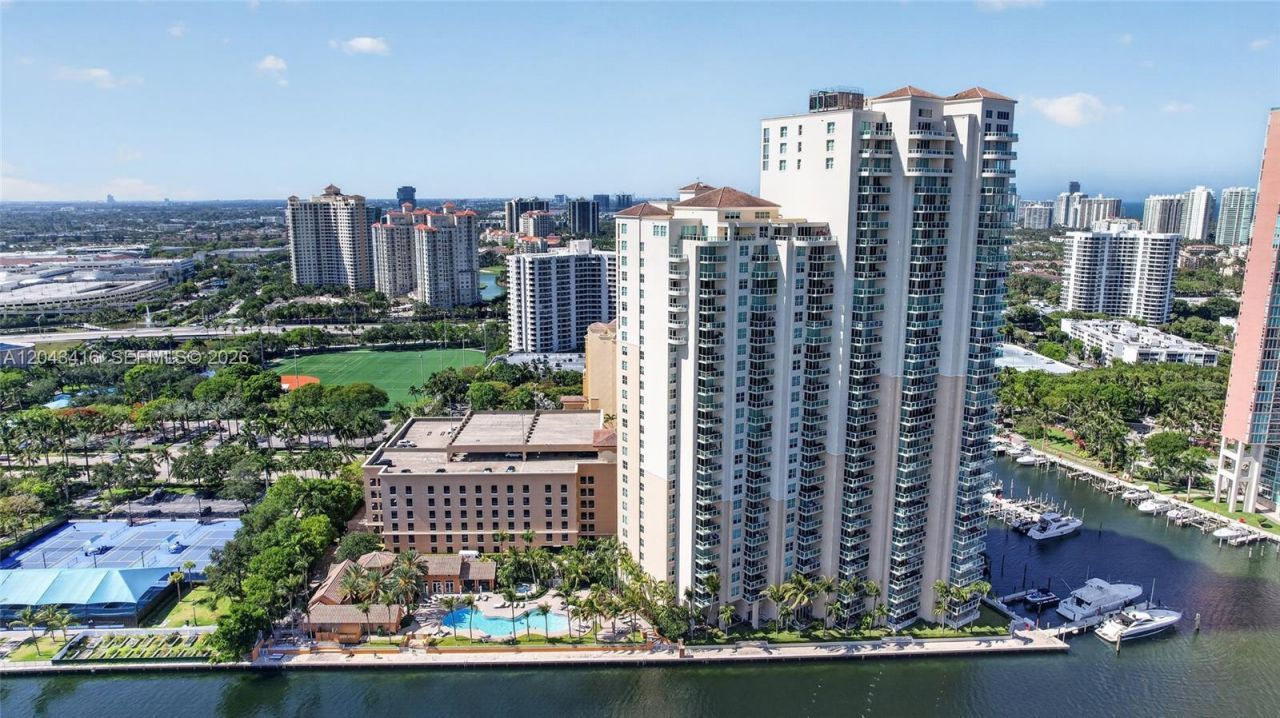 3330 NE 190th St, Unit 718, Aventura, FL 33180 Photo