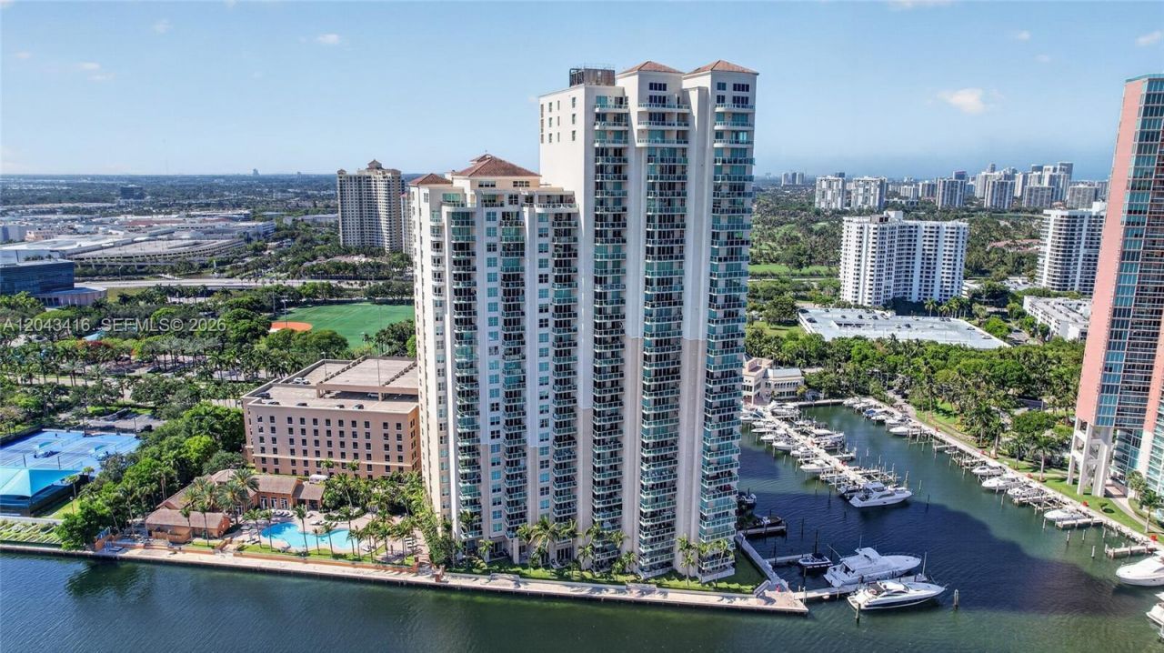 3330 NE 190th St, Unit 718, Aventura, FL 33180 Photo