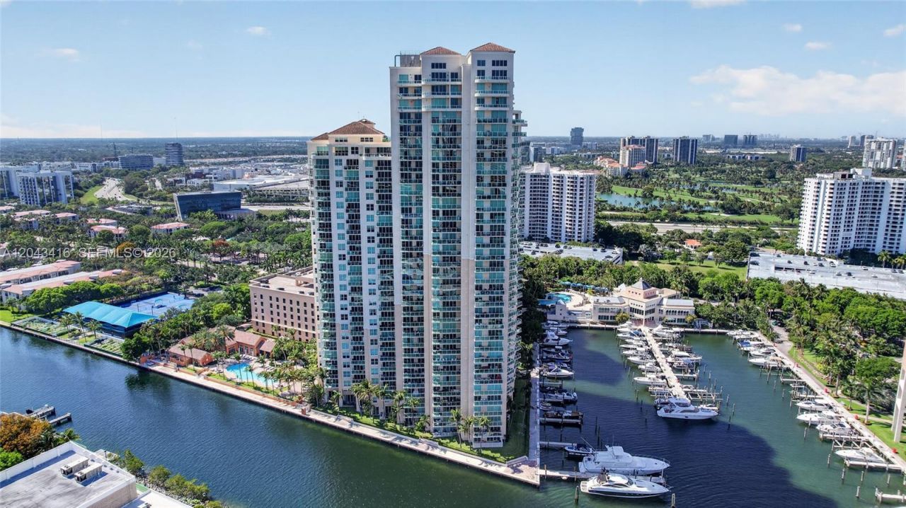 3330 NE 190th St, Unit 718, Aventura, FL 33180 Photo