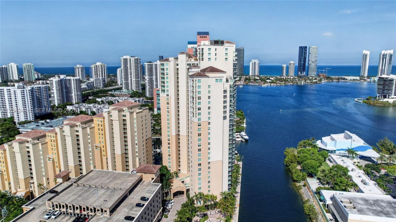 3330 NE 190th St, Unit 718, Aventura, FL 33180 Photo