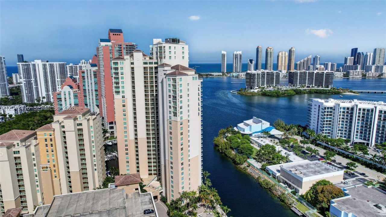 3330 NE 190th St, Unit 718, Aventura, FL 33180 Photo