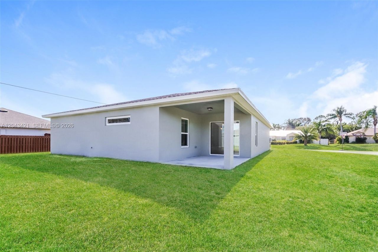 511 SW Nadell Ave, Port Saint Lucie, FL 34953 Photo