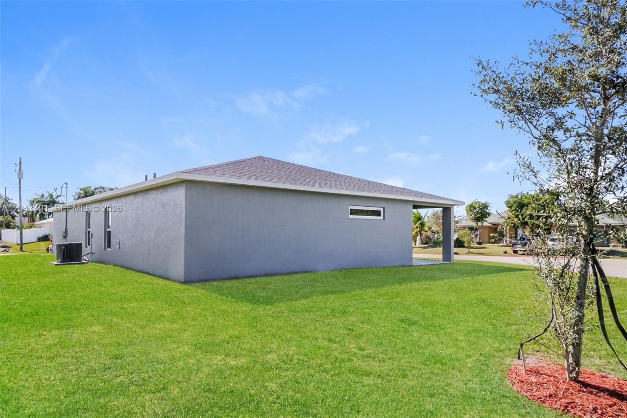 511 SW Nadell Ave, Port Saint Lucie, FL 34953 Photo