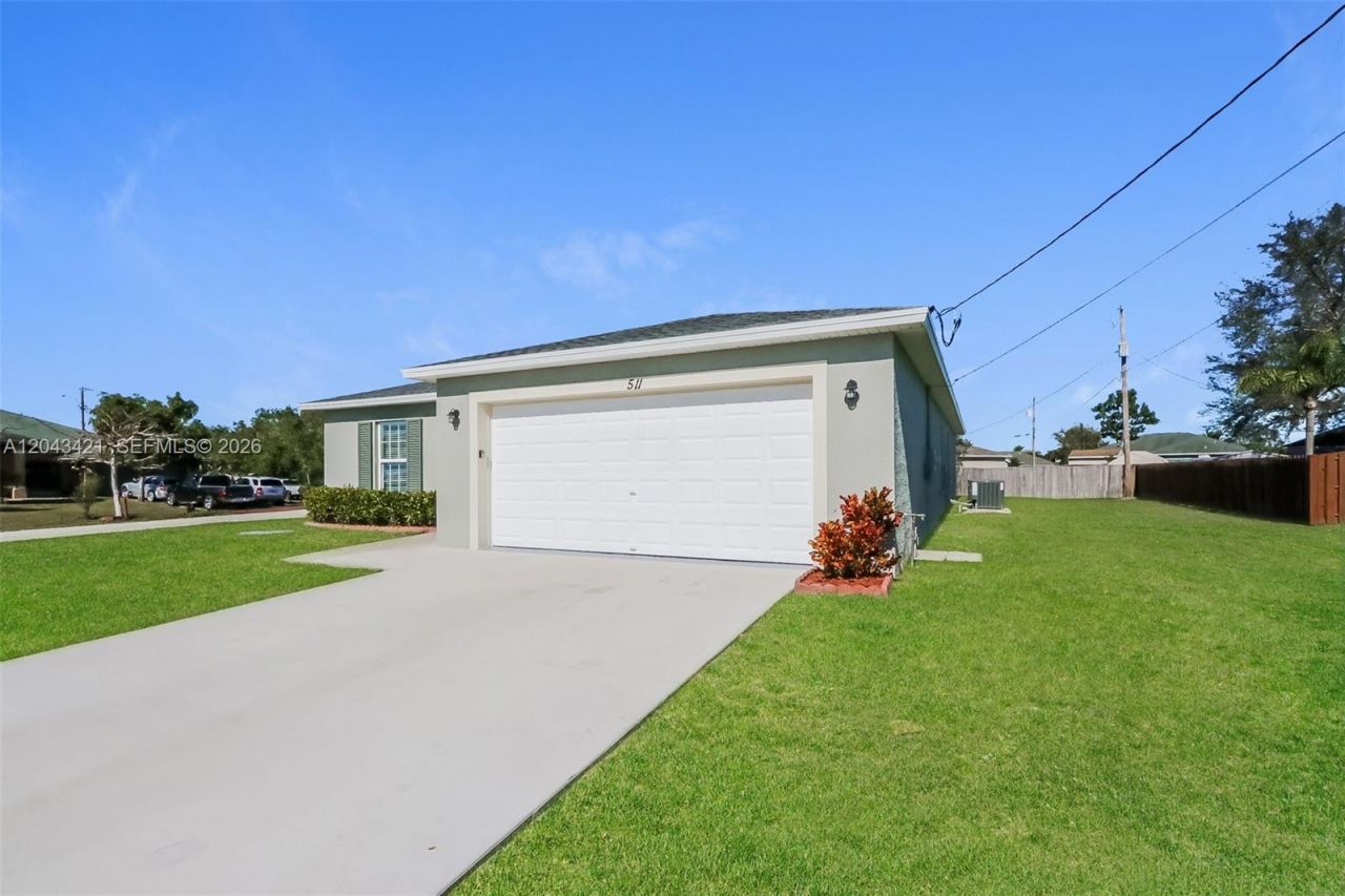 511 SW Nadell Ave, Port Saint Lucie, FL 34953 Photo