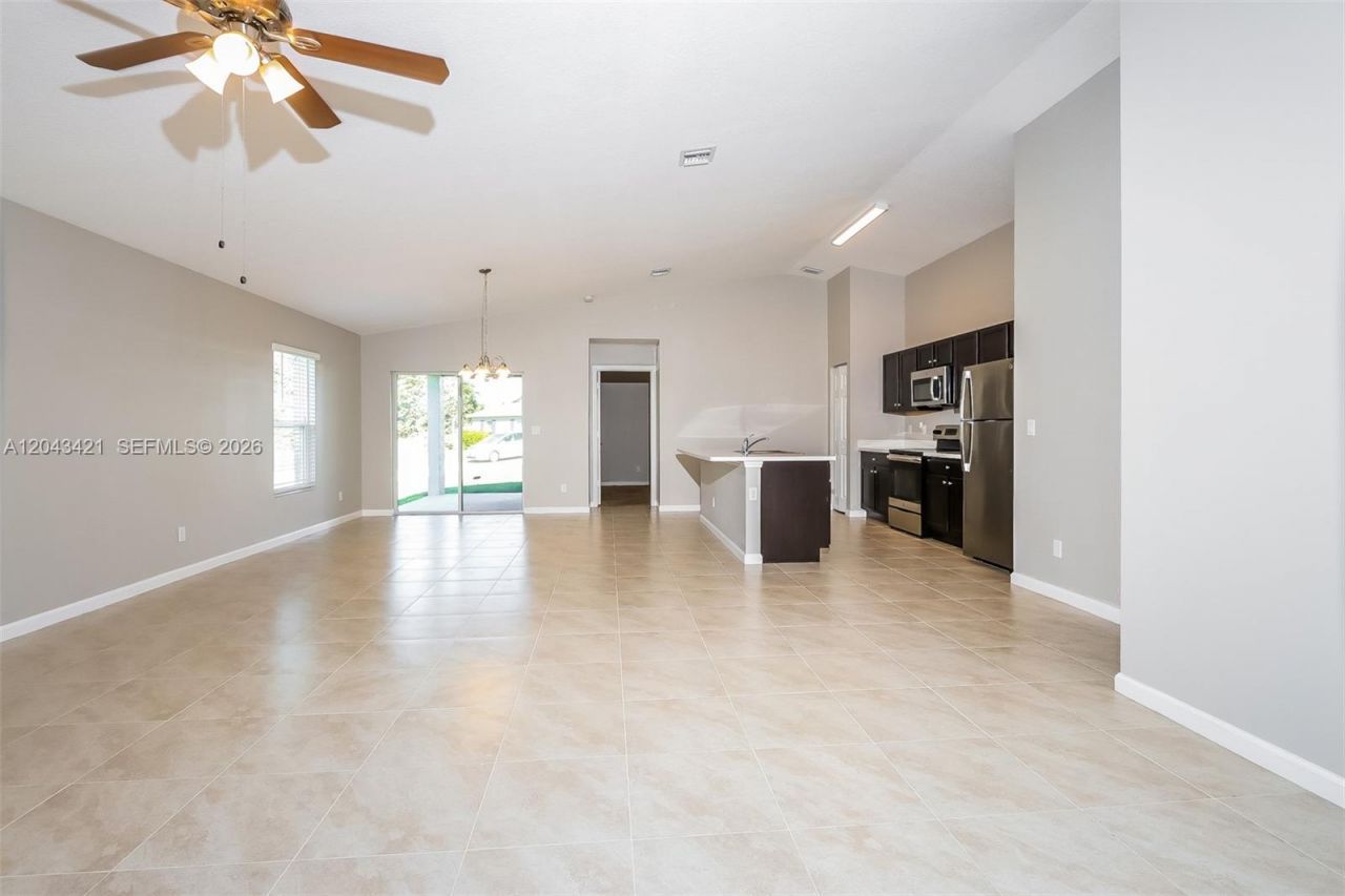 511 SW Nadell Ave, Port Saint Lucie, FL 34953 Photo