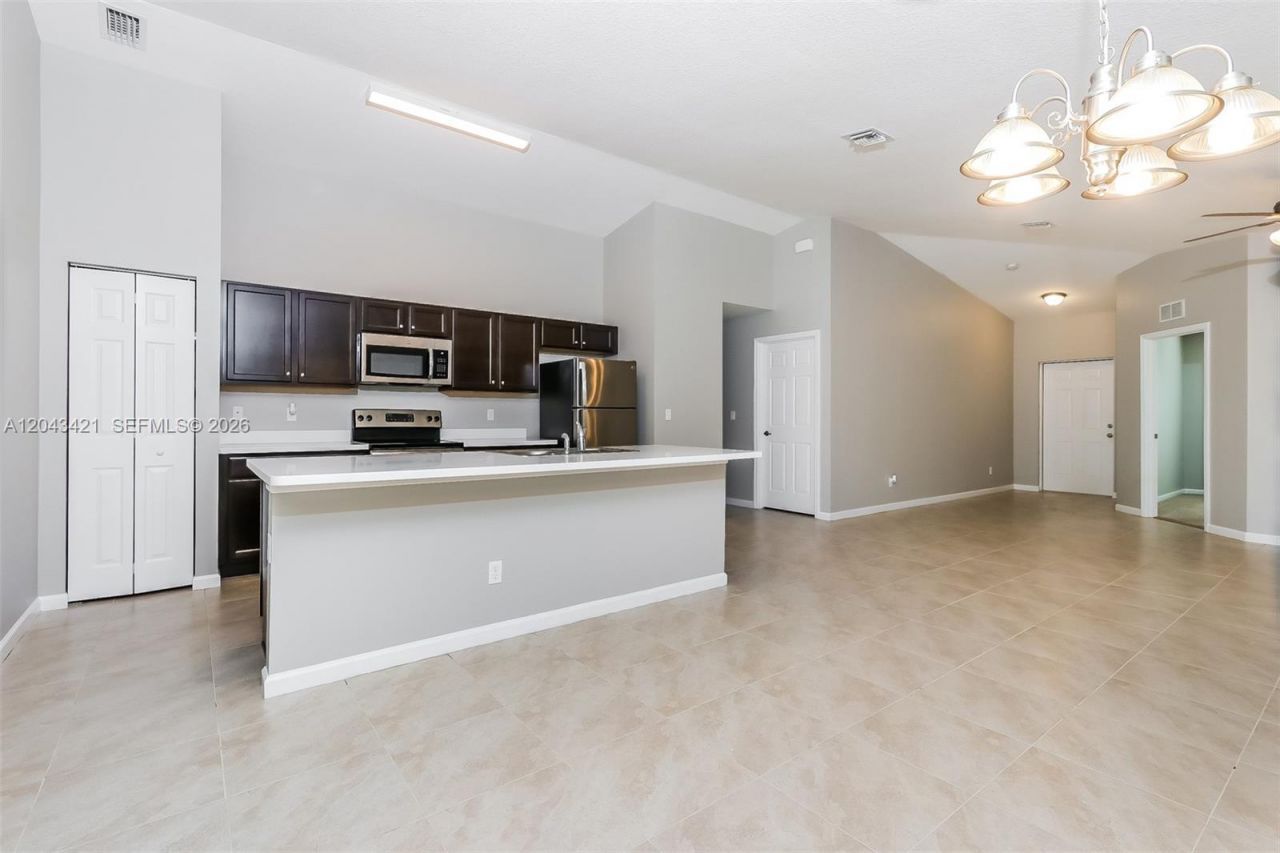 511 SW Nadell Ave, Port Saint Lucie, FL 34953 Photo