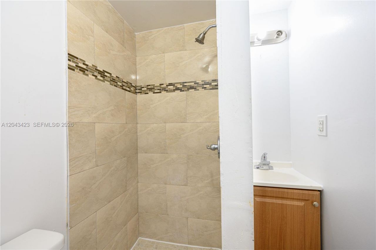 8057 NE 1st Ave, Unit 2, Miami, FL 33138 Photo