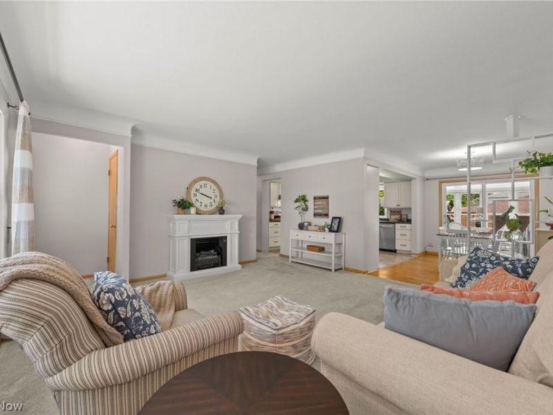 10890 Tiffany Lane, Parma Heights, OH 44130 Photo 6