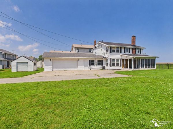 4356 14th Street, Luna Pier, MI 48157