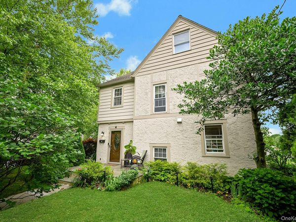 4 Interlaken Avenue , New Rochelle, NY 10801