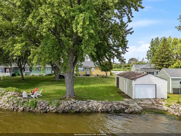 N9363 LAKESHORE DRIVE, Van Dyne, WI 54979