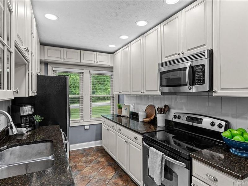 4359 Wagner Road, Sugarcreek Township, OH 45440 Photo 9