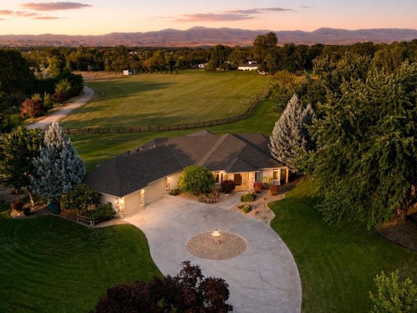 2050 S Artesian Rd, Eagle, ID 83616