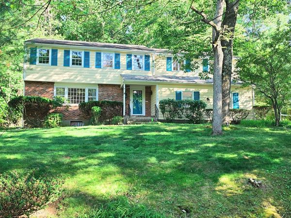 2 William J Hts, Framingham, MA 01702
