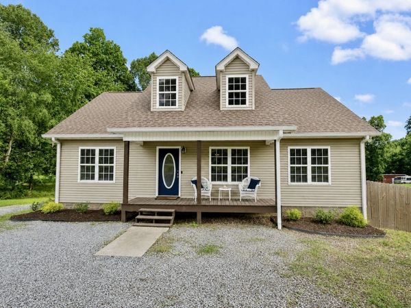 1099 Old County House Rd , Charlotte, TN 37036