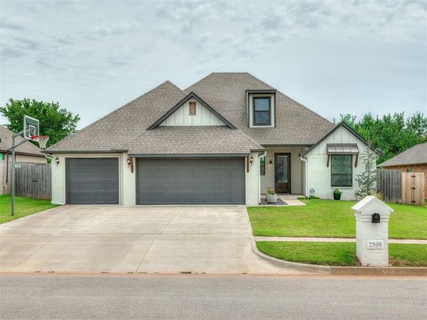 2508 NE 15th Street, Moore, OK 73160