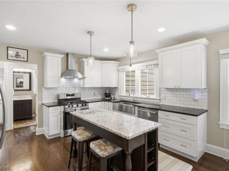 15712 Chadbourne Road, Shaker Heights, OH 44120 Photo 15