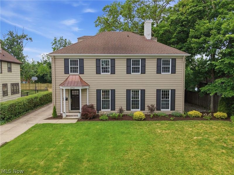 15712 Chadbourne Road, Shaker Heights, OH 44120 Photo 2