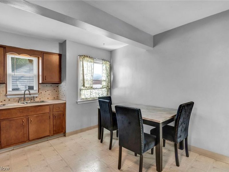 16013 Corkhill Road, Maple Heights, OH 44137 Photo 12