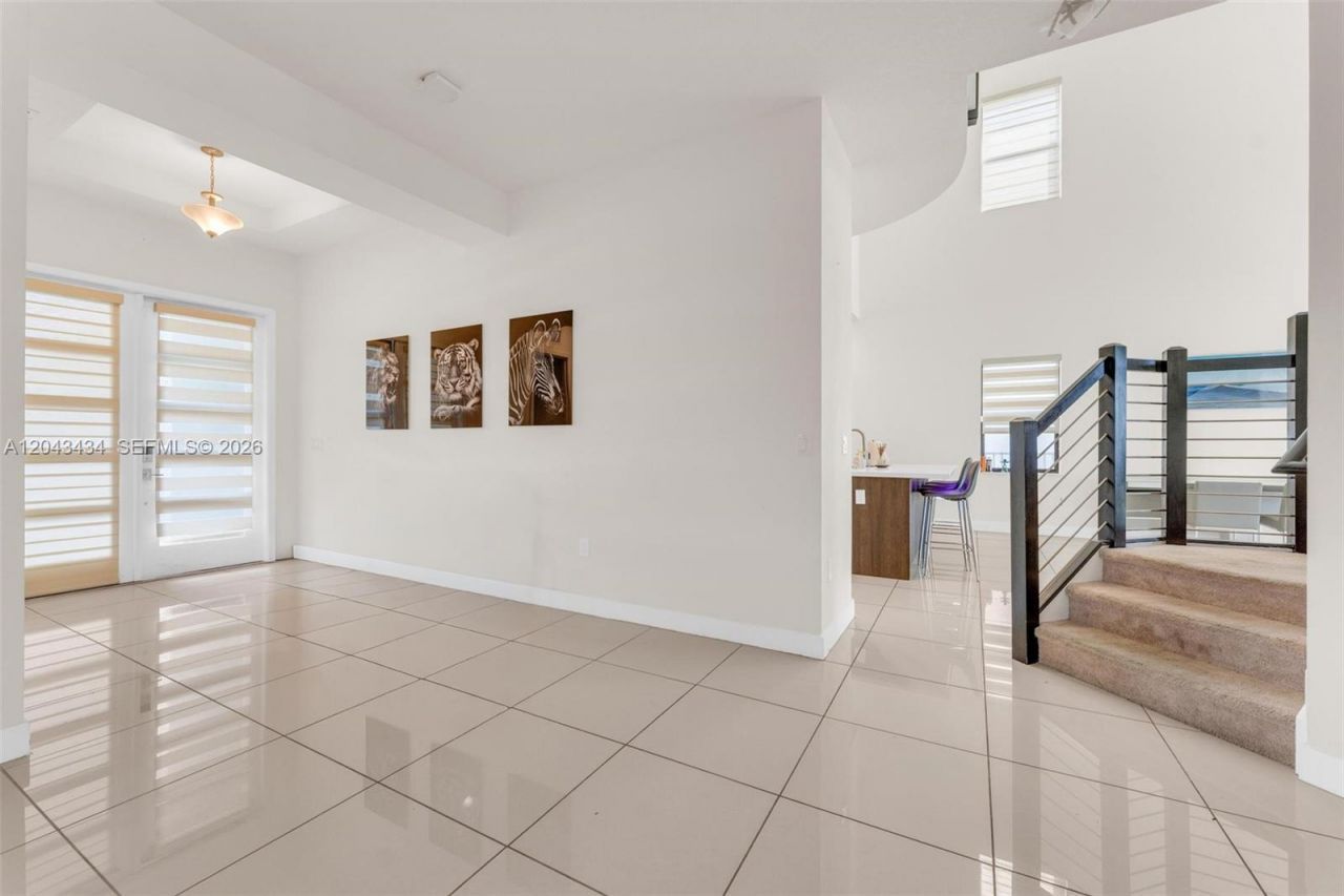 8822 NW 161st Ter , Miami Lakes, FL 33018 Photo
