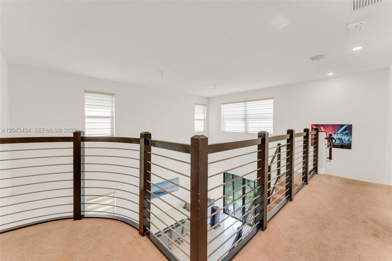 8822 NW 161st Ter , Miami Lakes, FL 33018 Photo