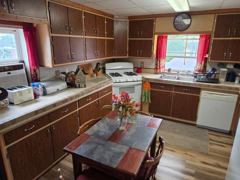 204 N Sandusky Street, Tiffin, OH 44883 Photo 3
