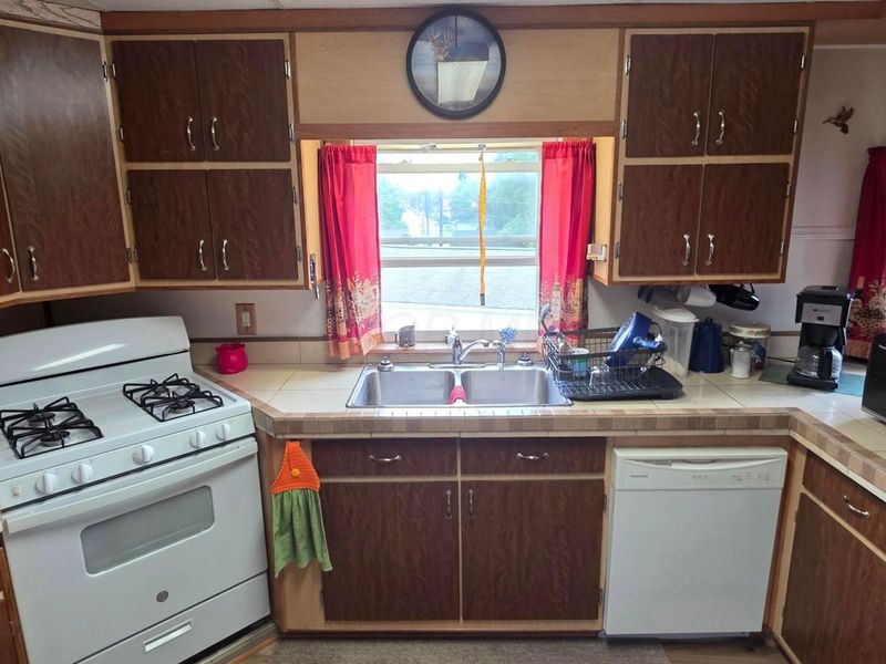 204 N Sandusky Street, Tiffin, OH 44883 Photo 7