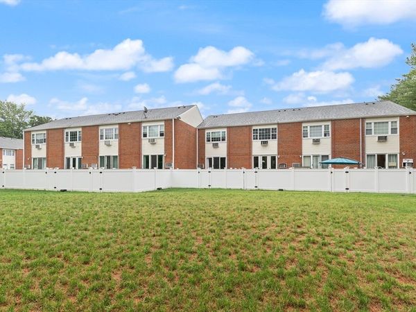 41 Foundry Street, Unit 15-3, Easton, MA 02375