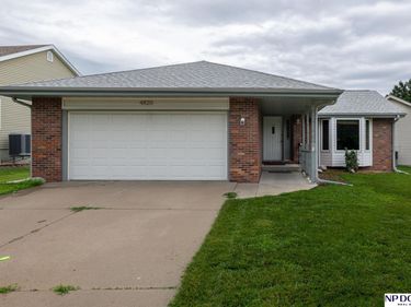 4820 Bunker Hill Road, Lincoln, NE 68521