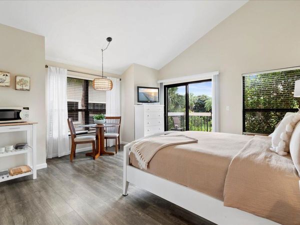 11863 Wimbledon Circle, Unit 540, Wellington, FL 33414