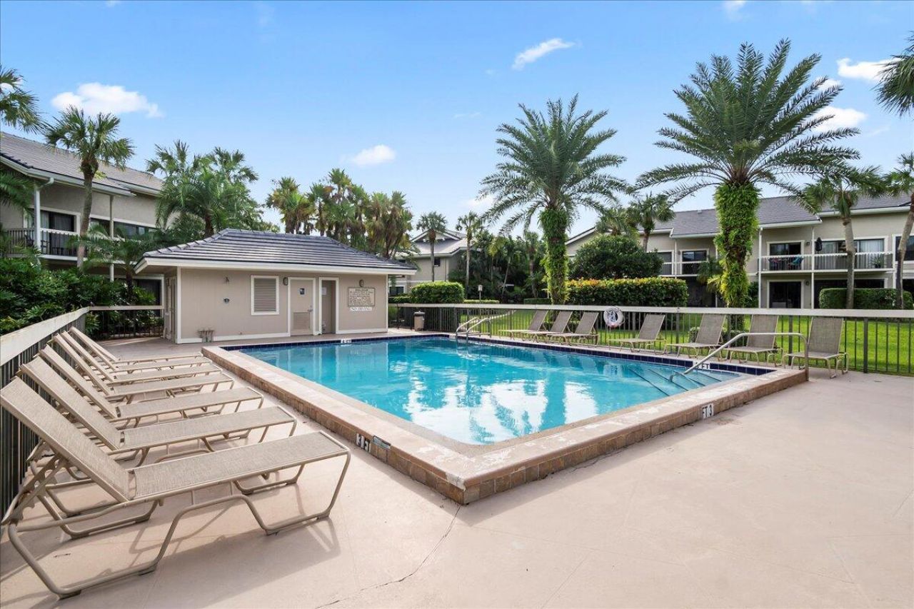 11863 Wimbledon Circle, Unit 440, Wellington, FL 33414 Photo
