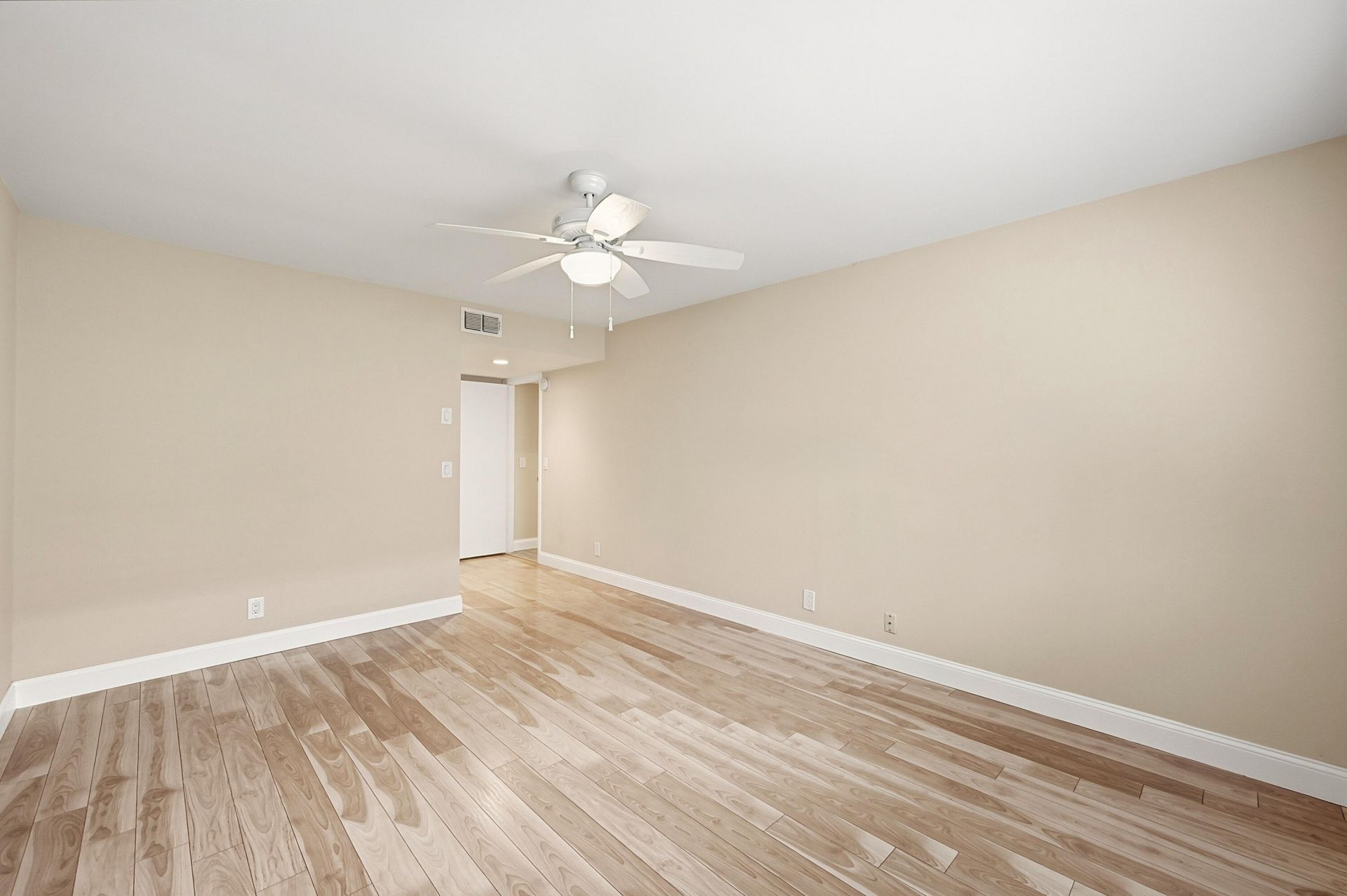 8073 NW 15th Manor, Unit 8073, Plantation, FL 33322 Photo