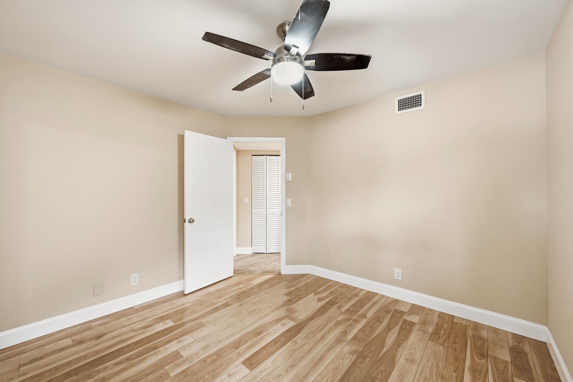 8073 NW 15th Manor, Unit 8073, Plantation, FL 33322 Photo