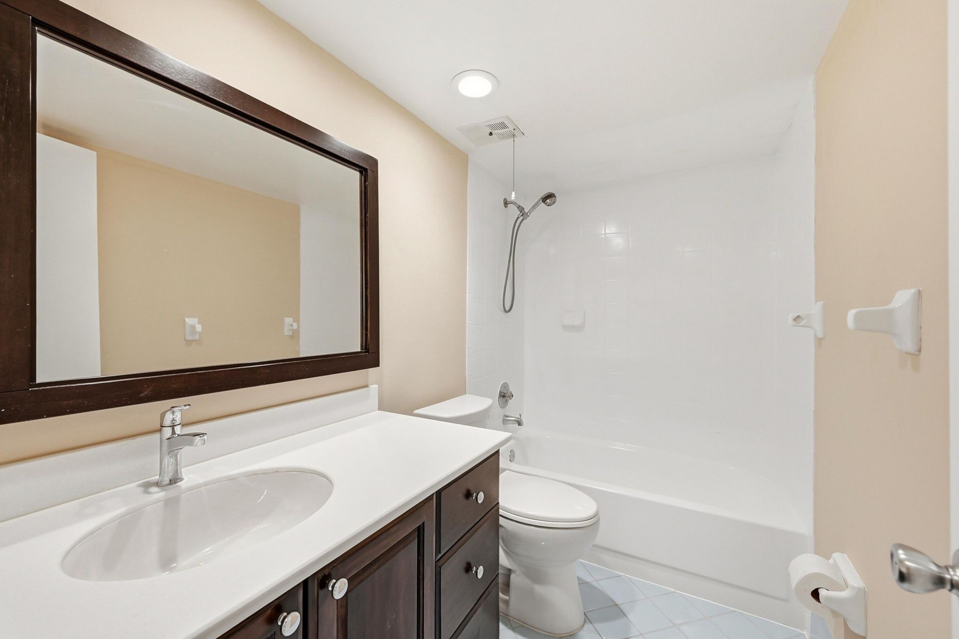 8073 NW 15th Manor, Unit 8073, Plantation, FL 33322 Photo
