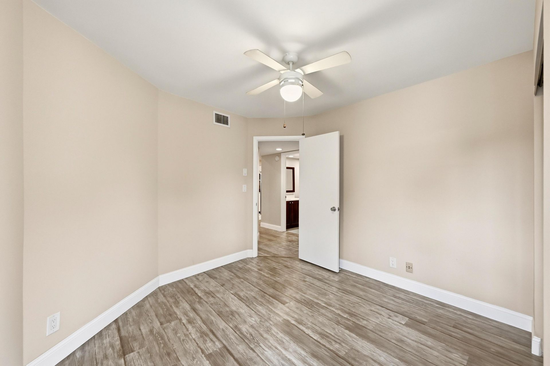 8073 NW 15th Manor, Unit 8073, Plantation, FL 33322 Photo