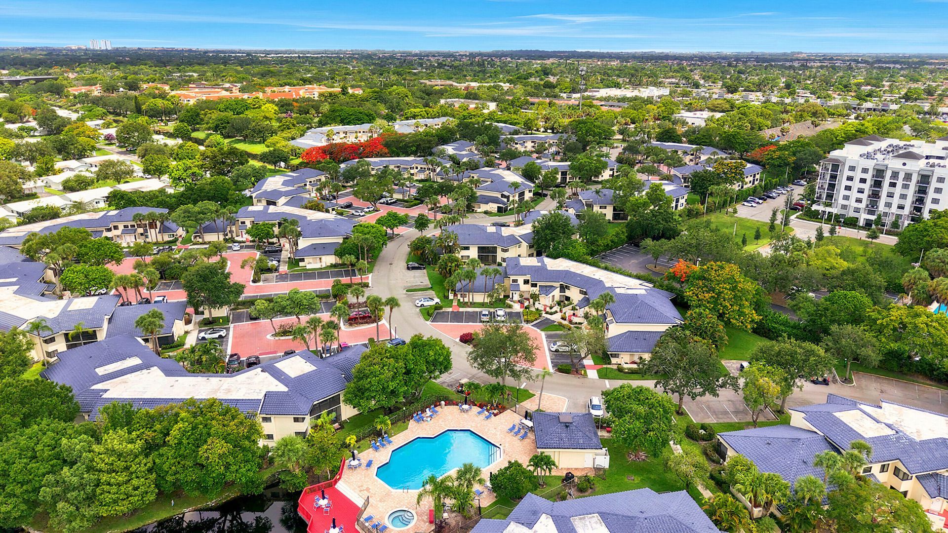 8073 NW 15th Manor, Unit 8073, Plantation, FL 33322 Photo