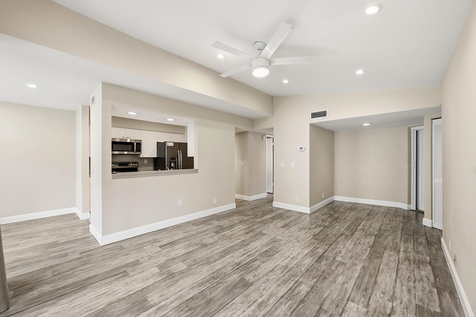 8073 NW 15th Manor, Unit 8073, Plantation, FL 33322 Photo