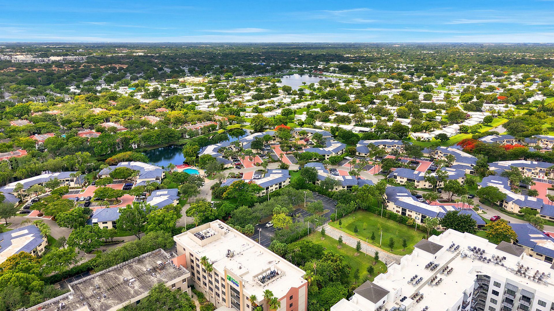 8073 NW 15th Manor, Unit 8073, Plantation, FL 33322 Photo