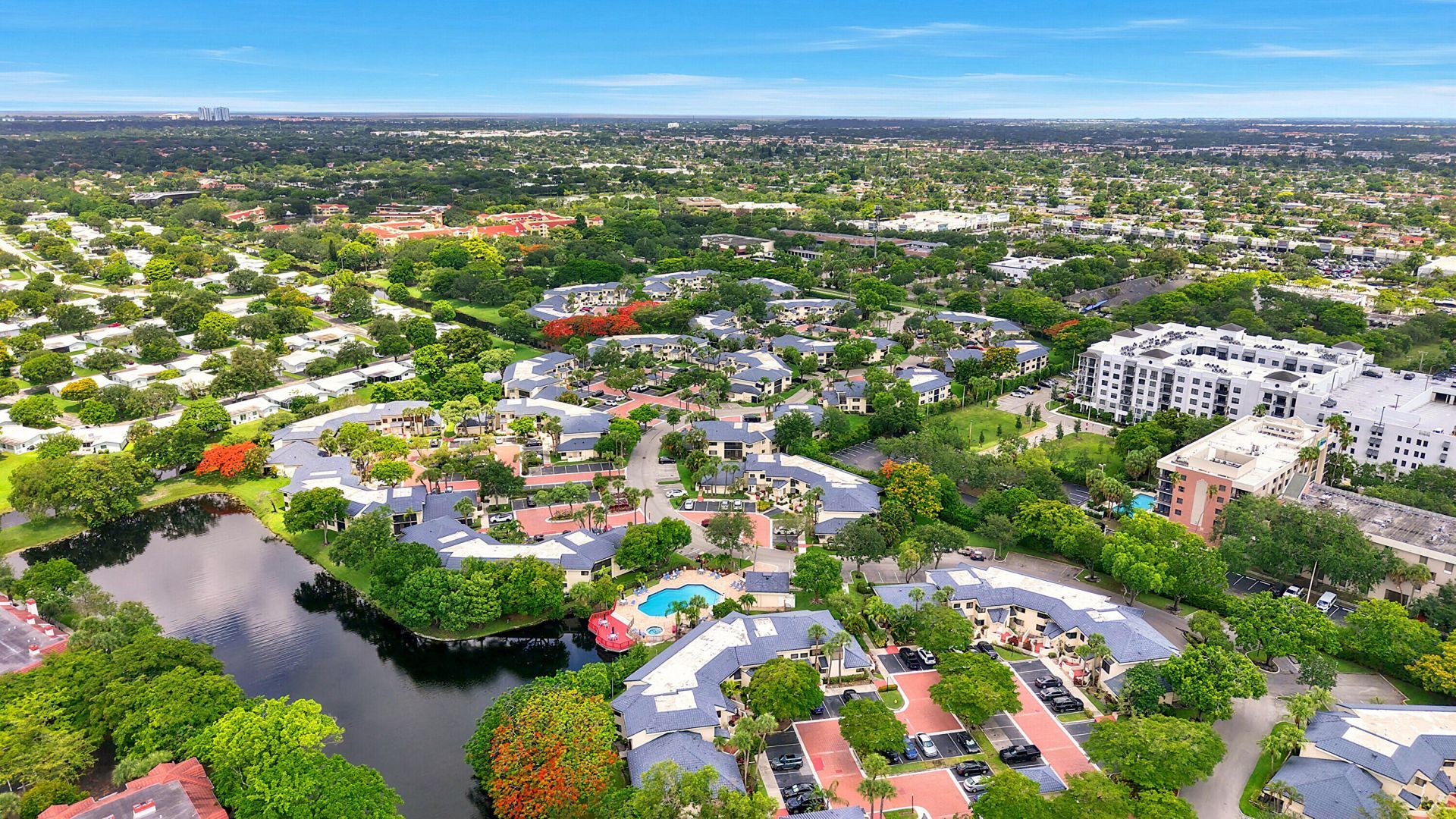 8073 NW 15th Manor, Unit 8073, Plantation, FL 33322 Photo
